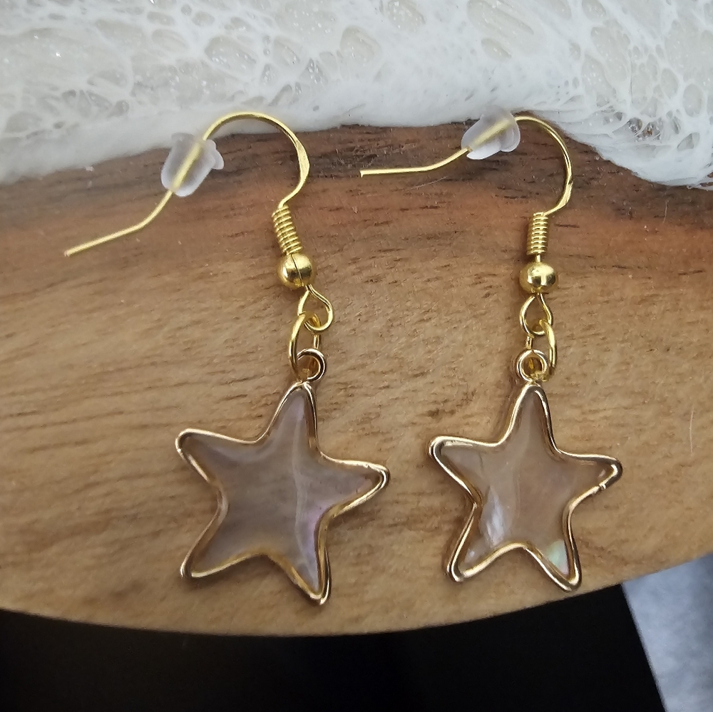 🌟 Stars
